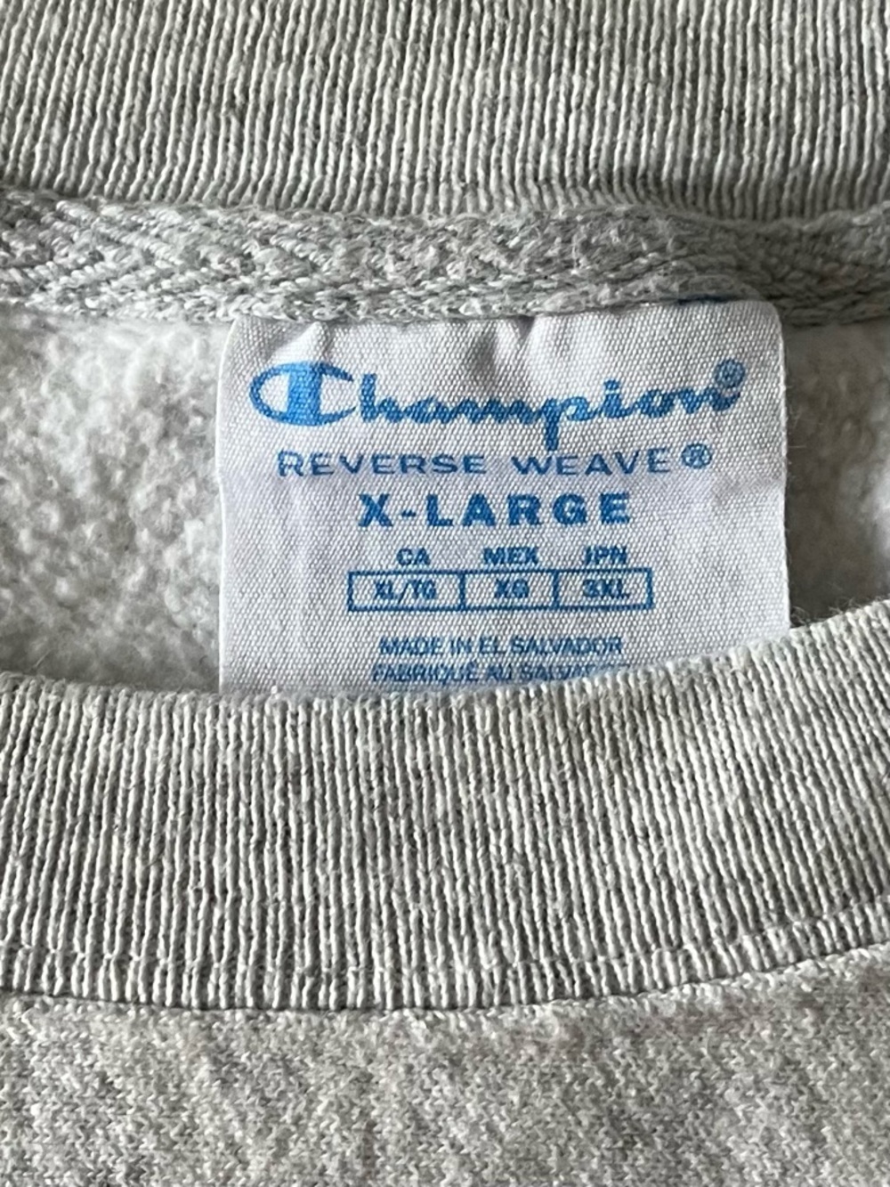 Champion Dickinson Reverse Weave Crewneck Sweatshirt Gray with Red Applique XL - Picture 3 of 5